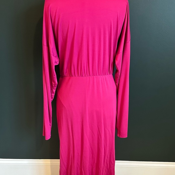 Ruched Wrap Midi Dress - Long Sleeve V-Neck w/ Split Hem | Elegant & Flattering - Picture 7 of 9
